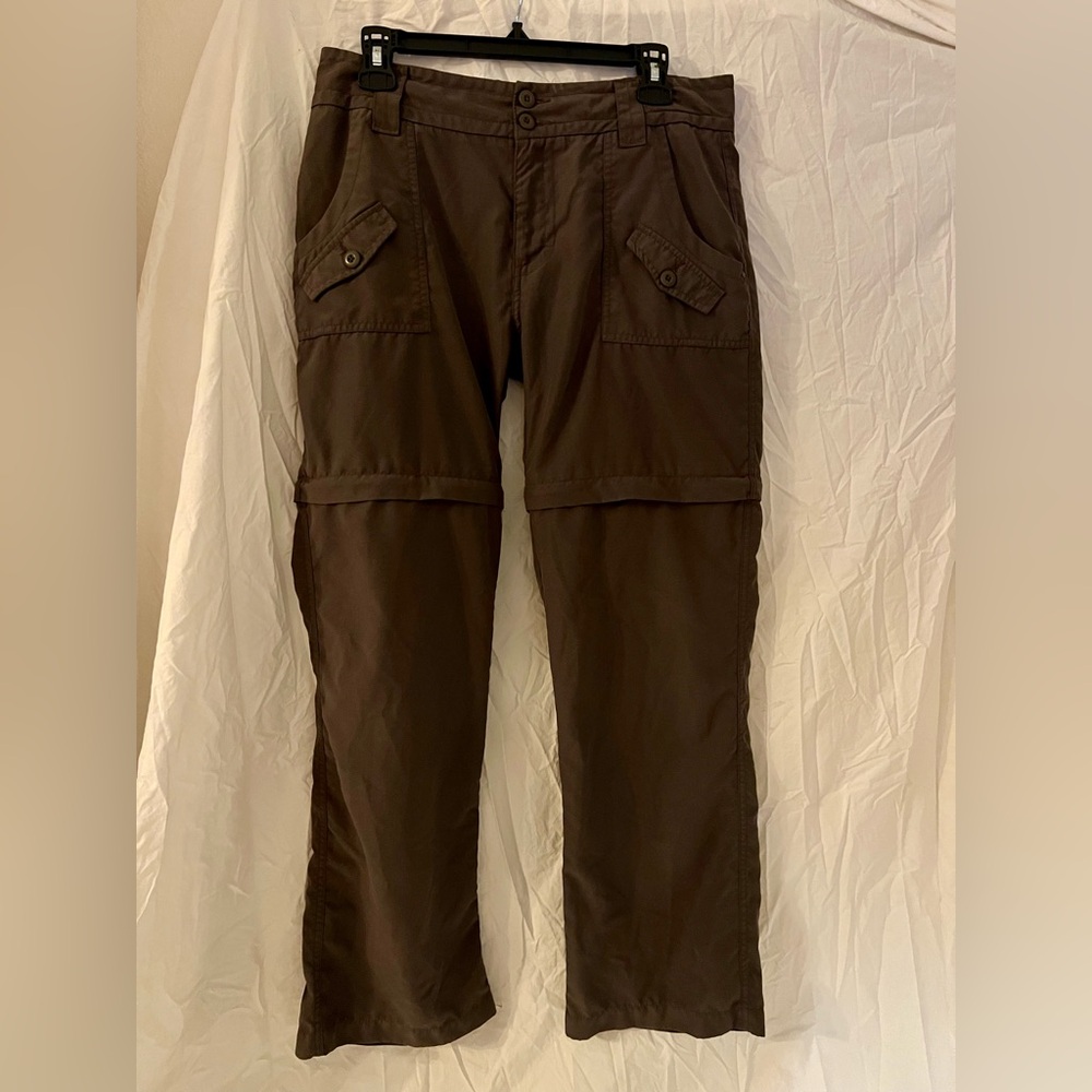 Women’s Rugged Exposure hiking pants with detachable legs in a size 10